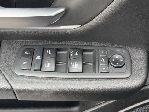 Used 2021 RAM 1500 Big Horn image 26