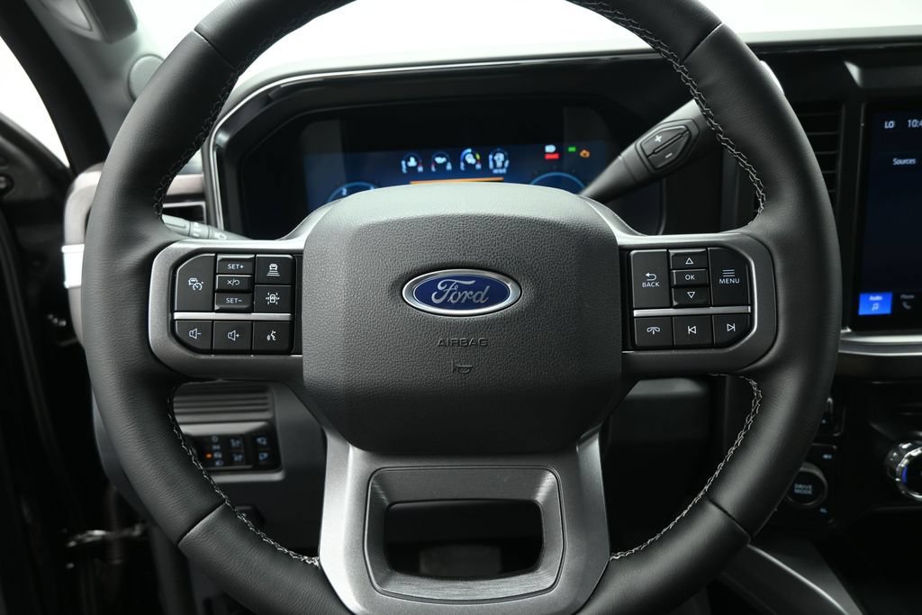 New 2026 Ford F250 Lariat w/ Black Appearance Package AWD/4WD image 12