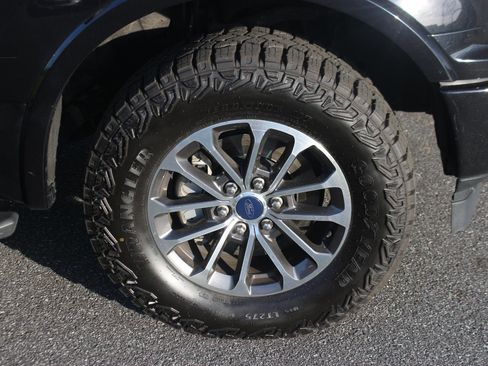 Used 2019 Ford F150 XLT w/ Equipment Group 302A Luxury image 38