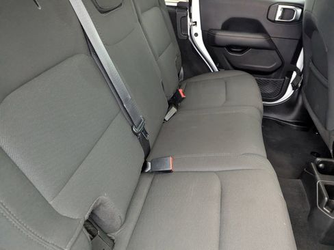 Used 2023 Jeep Wrangler Sahara image 14