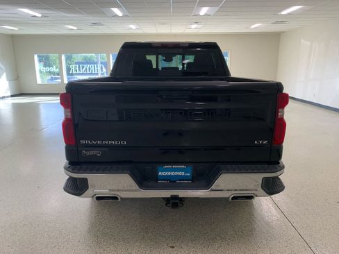 Used 2023 Chevrolet Silverado 1500 LTZ w/ Technology Package image 6