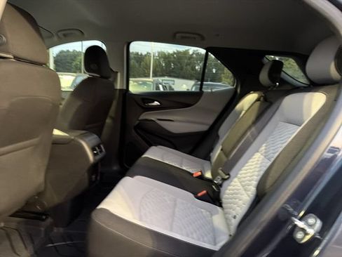 Used 2018 Chevrolet Equinox LS FWD image 13