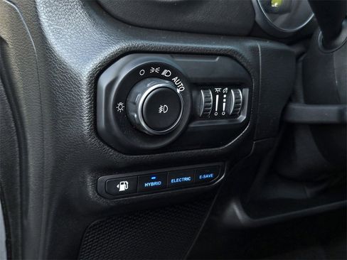 Used 2021 Jeep Wrangler Unlimited Sahara image 19