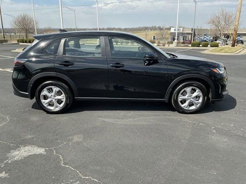 Used 2025 Honda HR-V LX image 2