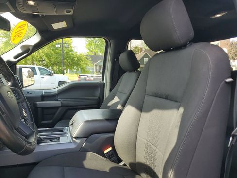Used 2019 Ford F150 XLT w/ Equipment Group 302A Luxury AWD/4WD image 15