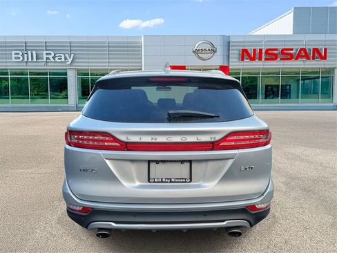 Used 2017 Lincoln MKC Reserve image 4