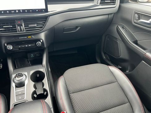 Used 2023 Ford Escape ST-Line Elite image 31