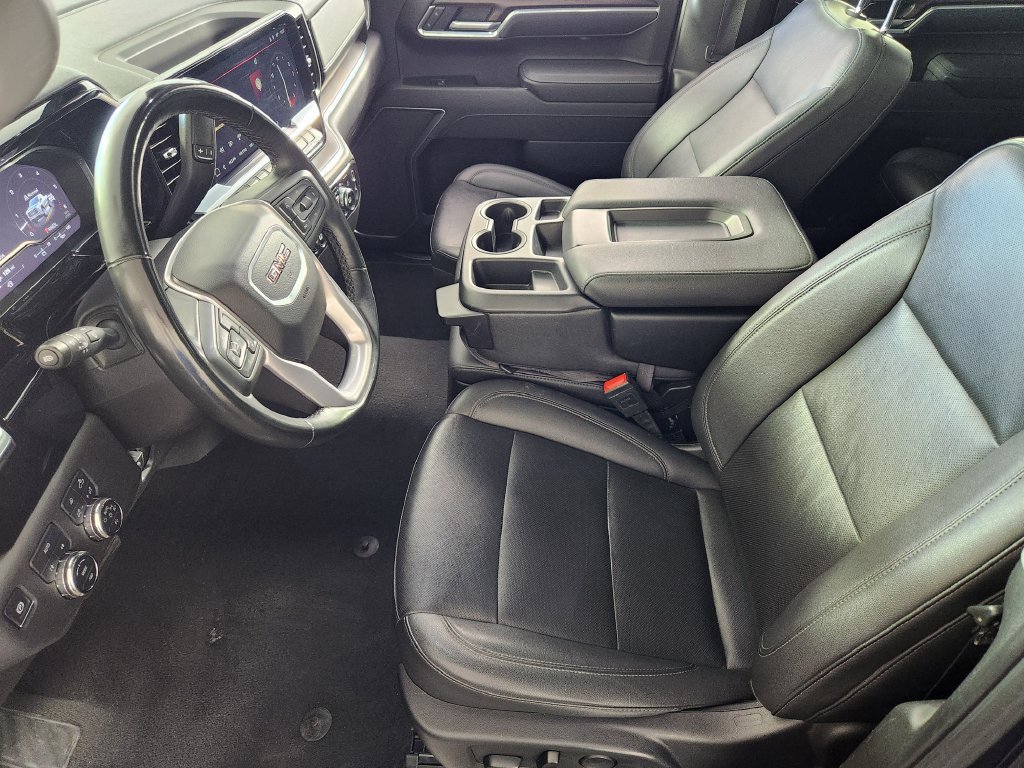 Used 2025 GMC Sierra 1500 SLT AWD/4WD image 12