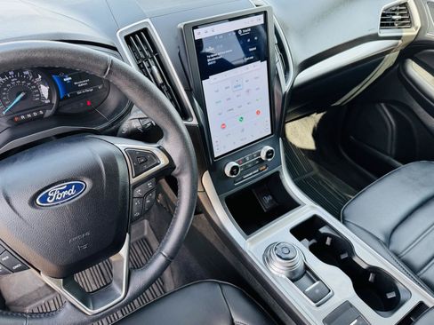 Used 2024 Ford Edge SEL w/ Convenience Package AWD/4WD image 16