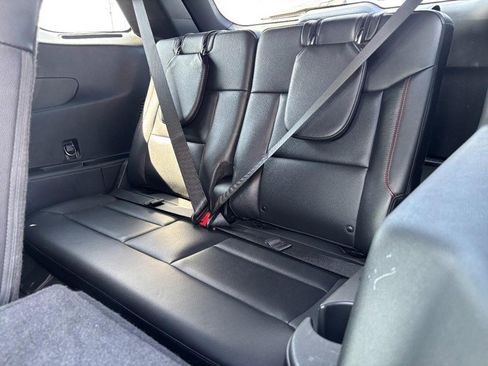 Used 2023 Ford Explorer ST-Line image 13