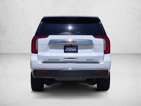 Used 2022 GMC Yukon XL SLT w/ SLT Premium Package RWD image 7