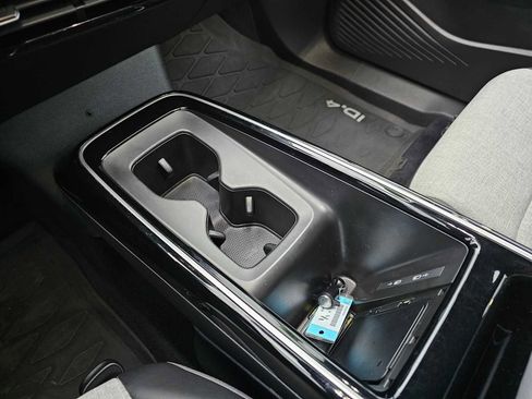 Used 2023 Volkswagen ID.4 Pro image 26