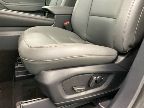 New 2025 Ford Explorer Active image 18