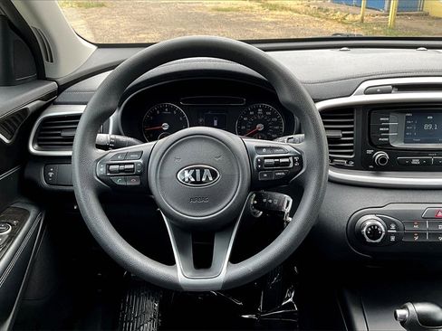 Used 2018 Kia Sorento L image 7