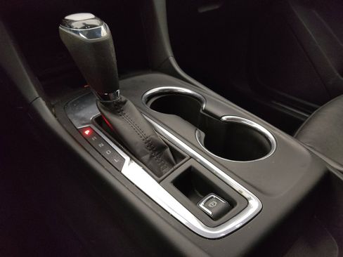 Used 2020 Chevrolet Equinox Premier FWD image 26
