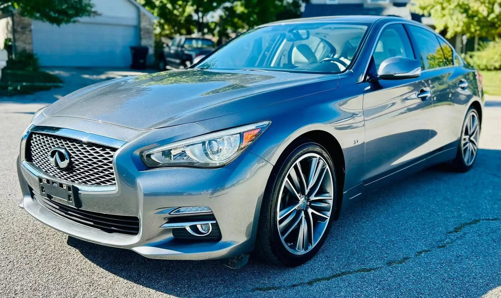 Used 2014 INFINITI Q50 Premium w/ Navigation Package AWD/4WD image 1