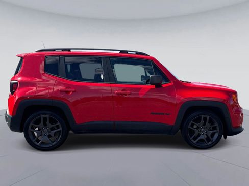 Used 2021 Jeep Renegade Latitude FWD image 2