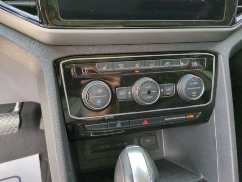 Used 2023 Volkswagen Atlas SE FWD image 28