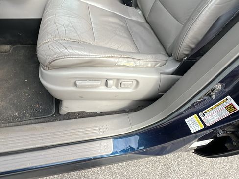 Used 2010 Honda Pilot EX-L image 17