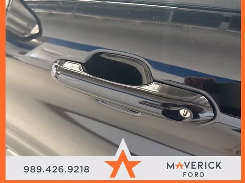Used 2024 Ford Explorer XLT w/ Equipment Group 202A AWD/4WD image 29