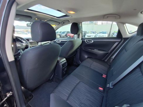 Used 2019 Nissan Sentra SV image 30