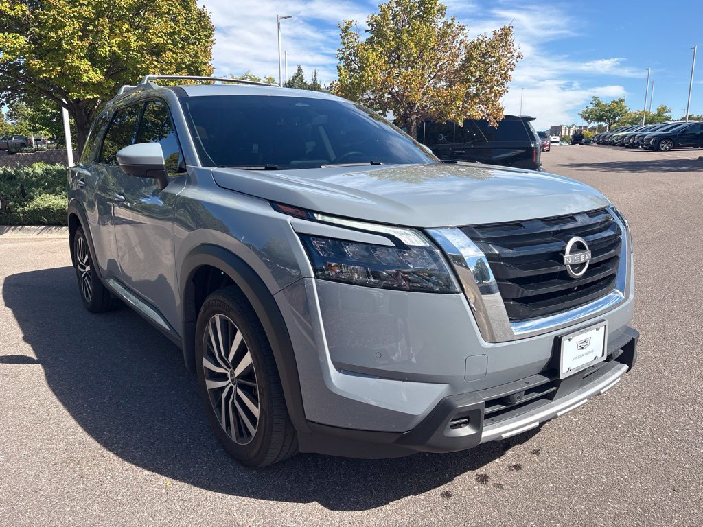 Used 2025 Nissan Pathfinder Platinum AWD/4WD image 7