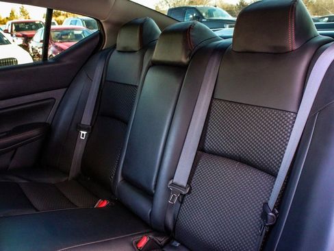 Used 2024 Nissan Altima 2.5 SR image 32