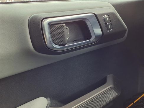 Used 2022 Ford Bronco Badlands image 21