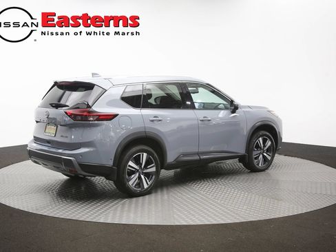 Used 2024 Nissan Rogue SL AWD/4WD image 41