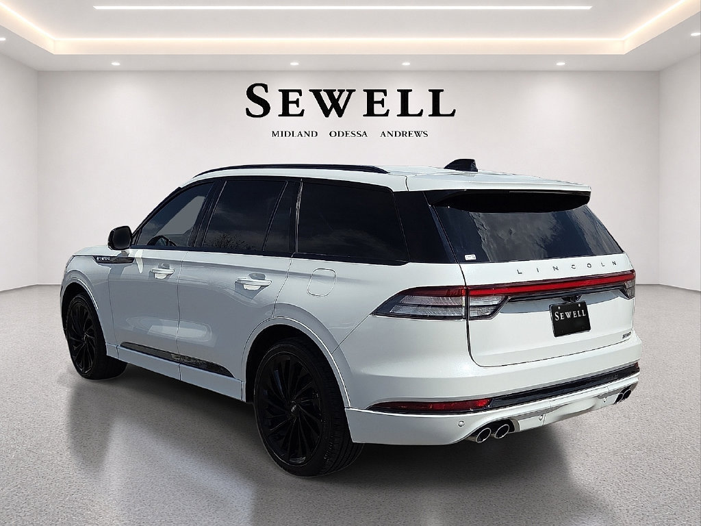 Used 2025 Lincoln Aviator Reserve w/ Equipment Group 201A AWD/4WD image 3