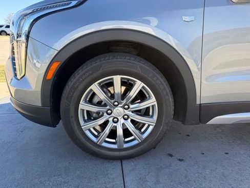 Used 2023 Cadillac XT4 Premium Luxury image 4