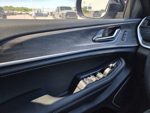New 2026 Jeep Grand Cherokee Limited AWD/4WD image 42