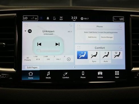Certified 2023 Chrysler Pacifica Touring-L FWD image 34