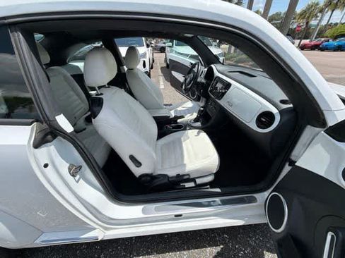 Used 2015 Volkswagen Beetle 1.8T FWD image 33