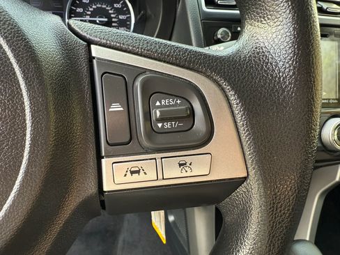 Used 2018 Subaru Forester 2.5i Premium AWD/4WD image 31