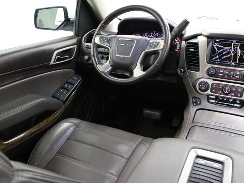 Used 2016 GMC Yukon XL Denali w/ Open Road Package AWD/4WD image 34