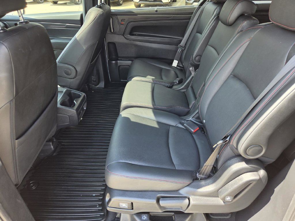 Used 2024 Honda Odyssey Sport image 14