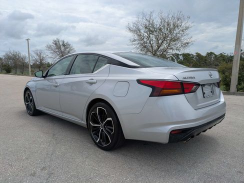 Used 2023 Nissan Altima 2.5 SR FWD image 7