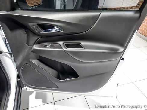 Used 2020 Chevrolet Equinox LT image 29