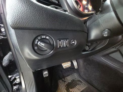 Used 2016 Dodge Challenger SRT Hellcat image 23