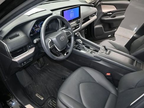 Used 2024 Toyota Grand Highlander AWD image 7
