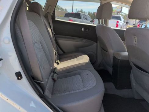 Used 2011 Nissan Rogue SV w/ Premium Pkg image 28