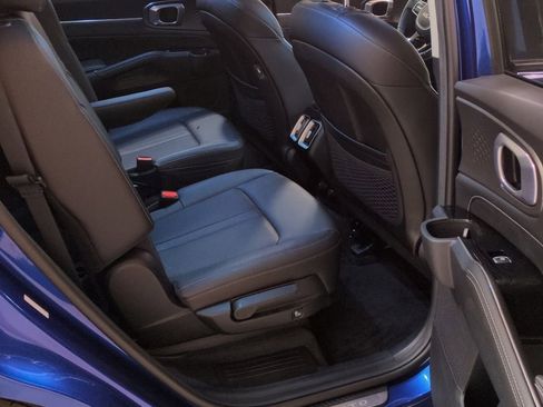 Certified 2023 Kia Sorento SX AWD/4WD image 11
