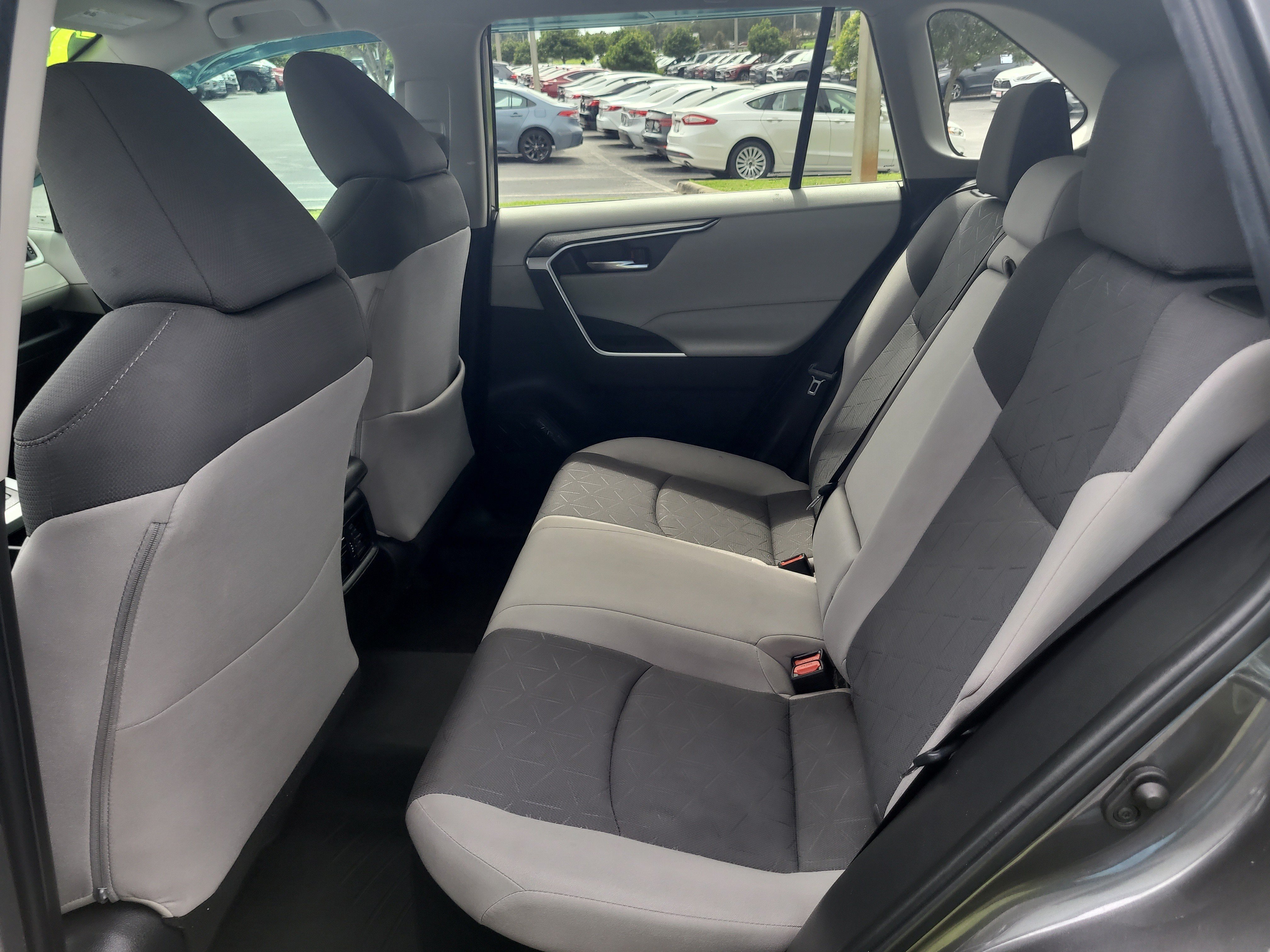 Used 2022 Toyota RAV4 XLE AWD/4WD image 14