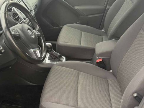 Used 2017 Volkswagen Tiguan Limited w/ Premium Package AWD/4WD image 11