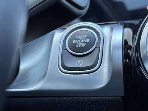 Used 2022 Mercedes-Benz GLB 250 4MATIC image 16