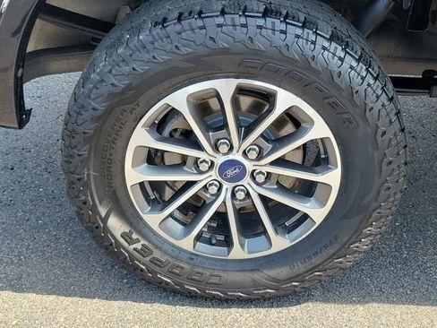 Used 2018 Ford F150 XLT w/ Equipment Group 302A Luxury AWD/4WD image 30