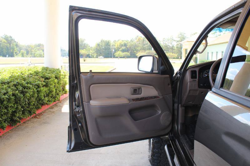 Used 1998 Toyota 4Runner Limited AWD/4WD image 26