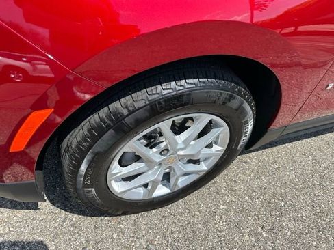 Used 2023 Chevrolet Equinox LT FWD image 12