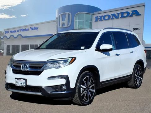 Certified 2022 Honda Pilot Touring image 1
